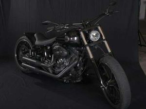 HARLEY-DAVIDSON BREAKOUT