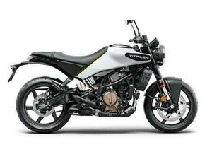 VENDO HUSQVARNA VITPILEN 125 (2024 - 25) USATA A MASLIANICO (CODICE 9840582) - MOTO.IT