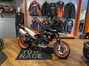 KTM 890 SMT 2025 890 CM3 | MOTO ROADSTER | 2 700 KM | BLANC | 94340 JOINVILLE LE PONT