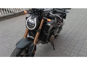 VENDO HONDA CB 650 R E-CLUTCH (2024 - 25) USATA A PIACENZA (CODICE 9840824) - MOTO.IT