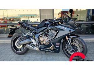 VENDO HONDA CBR 650 R (2021 - 23) USATA A VICENZA (CODICE 9840690) - MOTO.IT