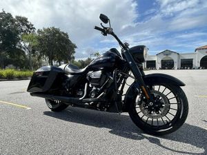 2019 HARLEY-DAVIDSON® FLHRXS - ROAD KING® SPECIAL