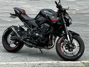 KAWAZAKI Z900