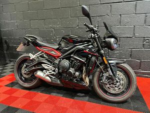 2019 TRIUMPH STREET TRIPLE 765 RR LOW A VENDRE