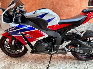 HONDA FIREBLADE 1000 RR BIANCO