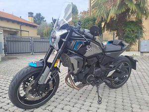 CFMOTO 700 CL-X SPORT GRIGIO