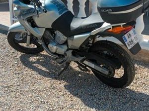 MOTO HONDA 125 CM VARADERO