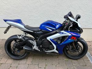 SUZUKI GSX R 750