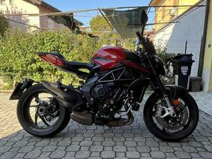 MV AGUSTA BRUTALE 800 ROSSO