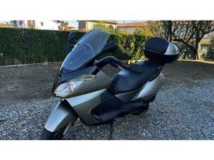 VENDO APRILIA ATLANTIC 200 (2002 - 04) USATA A CASALBELTRAME (CODICE 9841242) - MOTO.IT