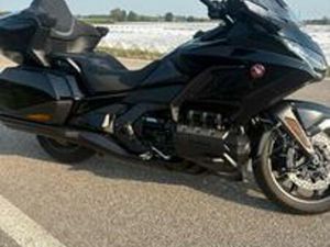 HONDA GOLD WING TOUR DCT