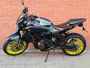 YAMAHA - MT-07 A2
