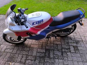 HONDA CBR 600 F CANTON SAINT-GALL -