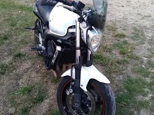 YAMAHA FZ6