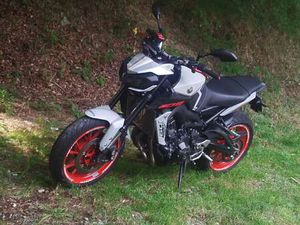 YAMAHA MT-09 DEEP ARMOR / BLAZING ORANGE ABS ARGENTO
