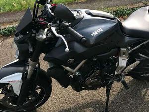 YAMAHA MT-07 GRIGIO