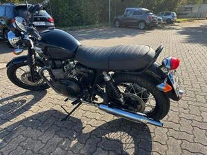 TRIUMPH BONNEVILLE T100 WENIG KM