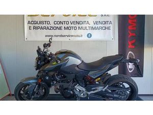 VENDO BMW F 900 R (2021 - 24) USATA A MONTICELLO D'ALBA (CODICE 9841831) - MOTO.IT