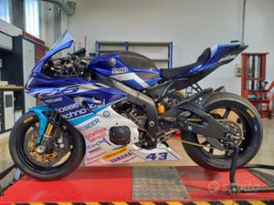 YAMAHA R6 PER CAMPIONATI