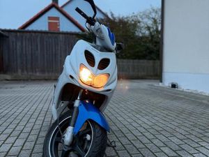YAMAHA AEROX 45 KM/H – LÄUFT STABIL, ANGEMELDET & FAHRBEREIT!