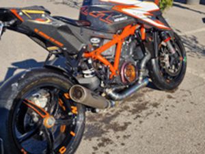 KTM SUPERDUKE 1290R