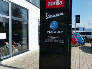 VESPA PRIMAVERA 50 RED