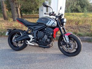 TRIUMPH TRIDENTE 660 CC