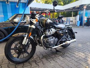 ROYAL ENFIELD SUPER METEOR 650