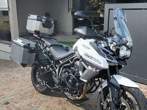 TRIUMPH TIGER 800 XRX BIANCO