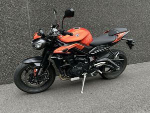 TRIUMPH STREET TRIPLE 765 R A2