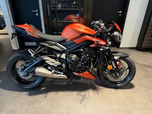 TRIUMPH STREET TRIPLE R A2