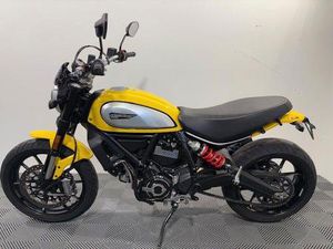 DUCATI SCRAMBLER 800 *REIFEN + KD NEU, ZUBEHÖR*