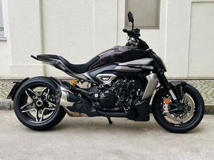 DUCATI XDIAVEL V4
