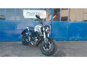 VENDO HONDA CB 125 R (2021 - 23) USATA A CASTIGLIONE OLONA (CODICE 9843124) - MOTO.IT