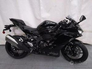 KAWASAKI NINJA ZX-4R E5+