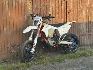 EXC 450 SIXDAYS 2012 AUF STUNT UMGEBAUT