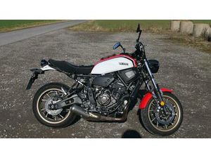 YAMAHA XSR 700