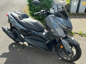 XMAX 125
