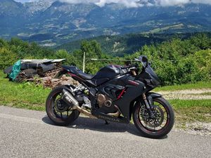 PREDÁM HONDU CBR 650 R 2020