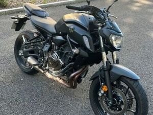 MOTO YAMAHA MT 07 2020 A2