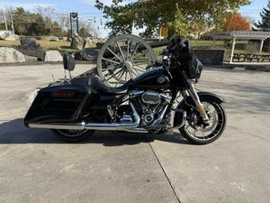 2021 HARLEY-DAVIDSON® FLHXS - STREET GLIDE® SPECIAL
