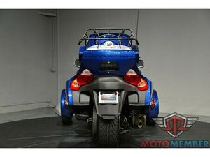 2016 CAN-AM® SPYDER® RT 6-SPEED SEMI-AUTOMATIC (SE6)