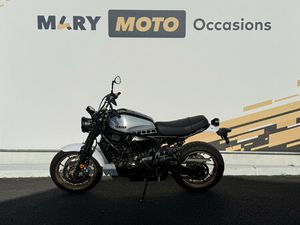 YAMAHA XSR 700 XTRIBUTE