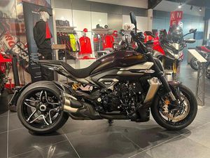 DUCATI X DIAVEL V4 2025