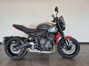 TRIUMPH TRIDENT 660