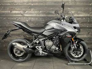 TRIUMPH TIGER SPORT 800