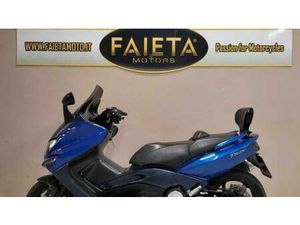 VENDO YAMAHA T-MAX 500 (2004 - 07) USATA A ROMA (CODICE 9844567) - MOTO.IT