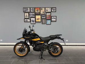 VENDO ROYAL ENFIELD HIMALAYAN 450 TUBELESS (2024 - 25) NUOVA A CASORIA (CODICE 9844471) - MOTO.IT