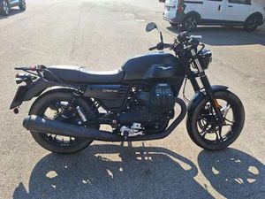 MOTO GUZZI V 7 STONE III NERO