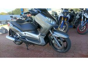 YAMAHA X-MAX 250